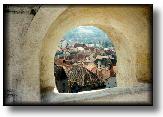 940904 064-18a B Krumlov - View through the Palace Wall.jpg (5908 bytes)